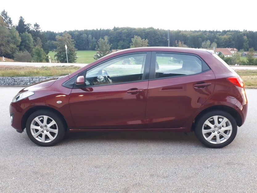 Mazda 2 232.800 km 2.999 € Schöfweg 94572