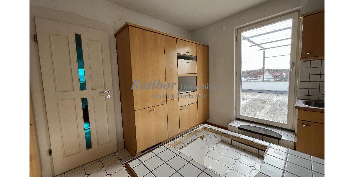 Außergewöhnliche und sehr großzügige 5 Zimmer Mansardenwohnung mit Dachterrasse und Wintergarten - Terrassenwohnung Roth Eckersmühlen | Angebot:26737654