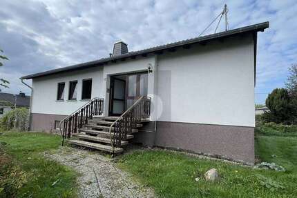Haus Bogel - 8 Zimmer, 218 m&sup2;, 450.000&euro; | Angebot:27339084