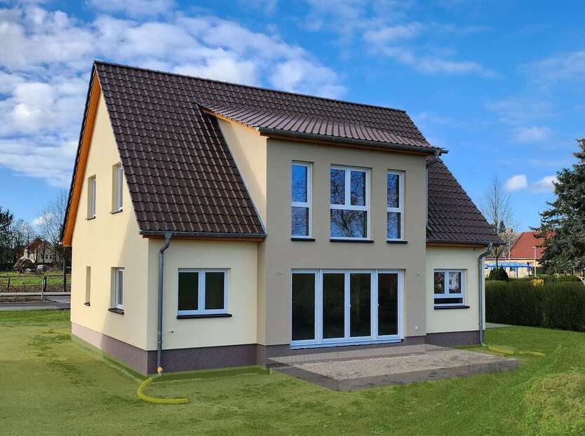 Haus zum Kaufen in Fredersdorf 689.000 € 153 m²