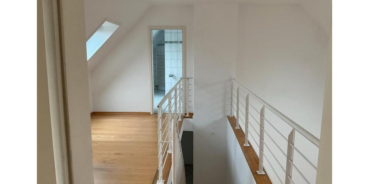 Maisonettenwohnung Mannheim Niederfeld - 4 Zimmer, 134 m&sup2;, 1.300&euro; | Angebot:25932451