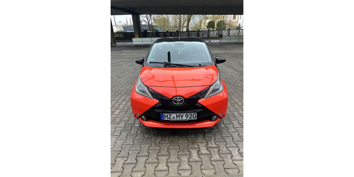 Toyota Aygo (X) 111.951 km 4.590 &euro; Mainz 55126