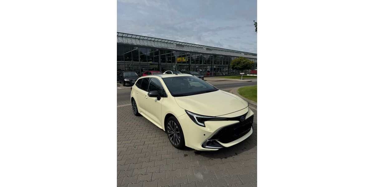 Toyota Corolla 55.000 km 22.990 &euro; Nürnberg 90441