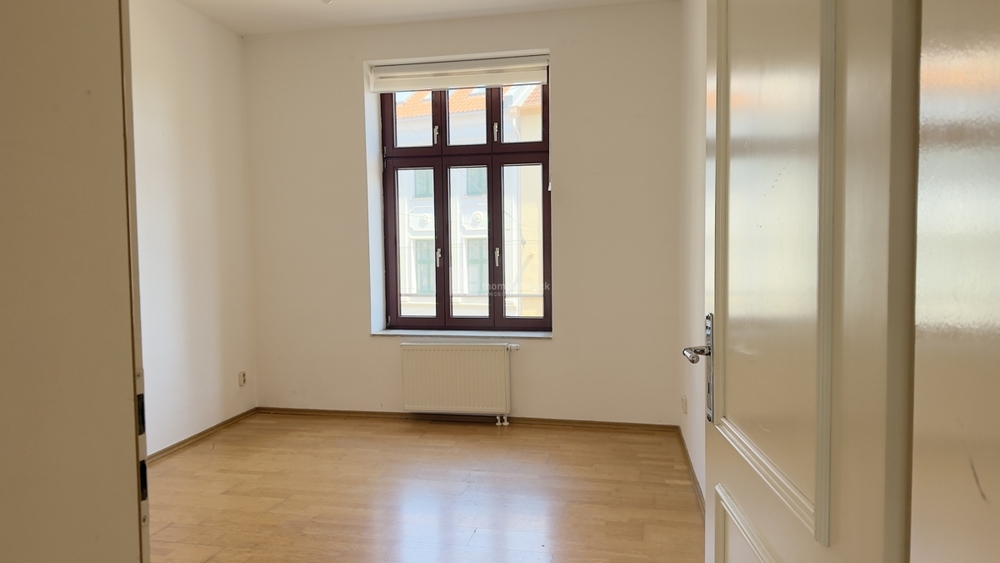 Perfekt für die kleine Familie: 3-Zimmer-Wohnung mit Balkon - Etagenwohnung Schwerin Feldstadt | Angebot:27023278
