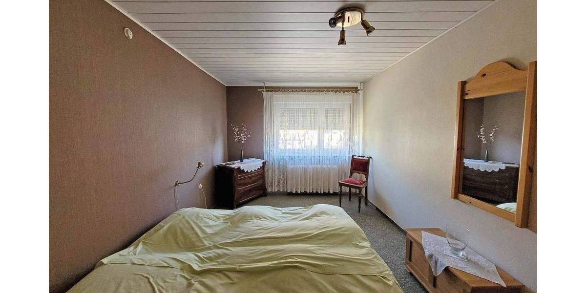 Einfamilienhaus Alsfeld Lingelbach - 7 Zimmer, 180 m&sup2;, 115.000&euro; | Angebot:26879839