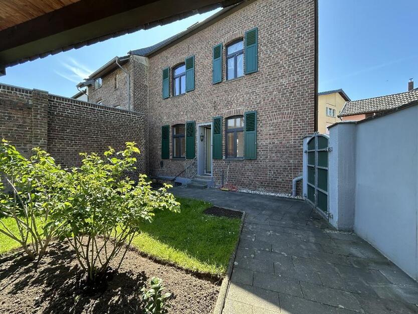 Stilvoll kernsaniertes Einfamilienhaus mit Garten in Bonn-Muffendorf - Ihr neues Zuhause!