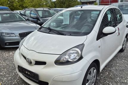 Toyota Aygo (X) 99.000 km 2.990 &euro; Reutlingen 72766