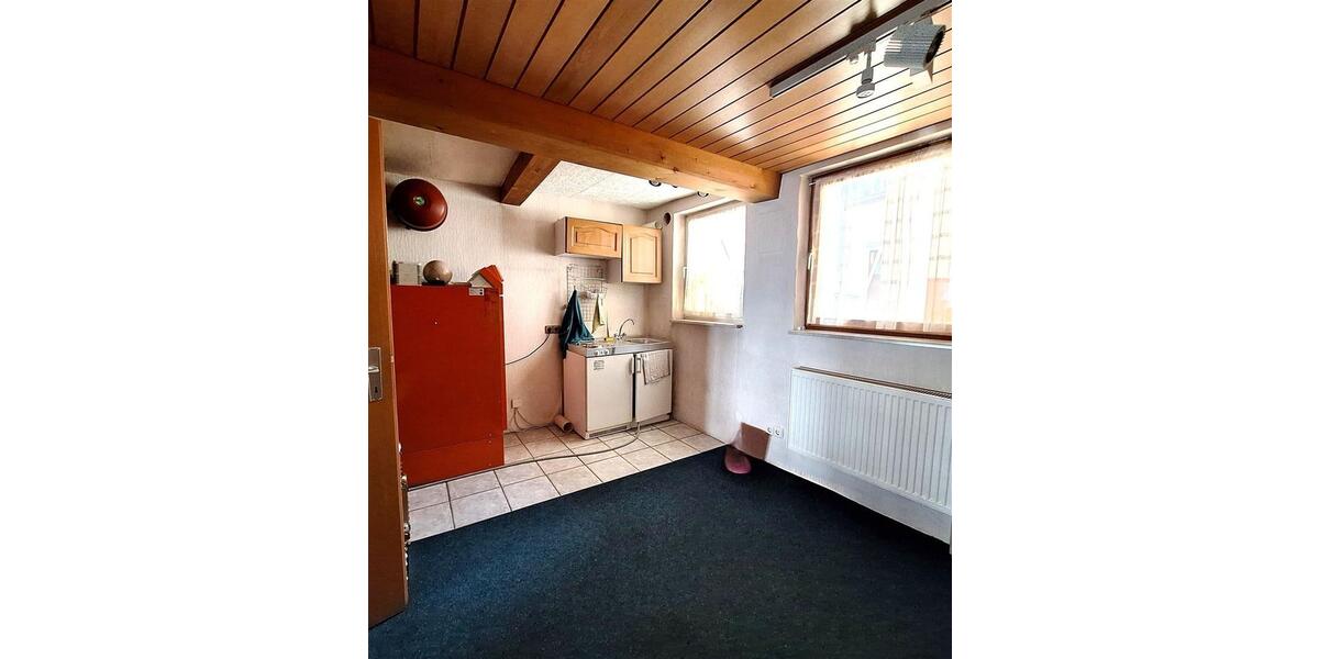 Mehrfamilienhaus, Wohnhaus Ansbach - 6 Zimmer, 145 m&sup2;, 1.950&euro; | Angebot:26057616