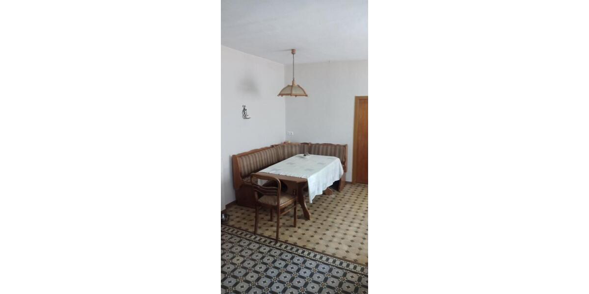 Mehrfamilienhaus, Wohnhaus Karsbach - 10 Zimmer, 210 m&sup2;, 270.000&euro; | Angebot:24627026