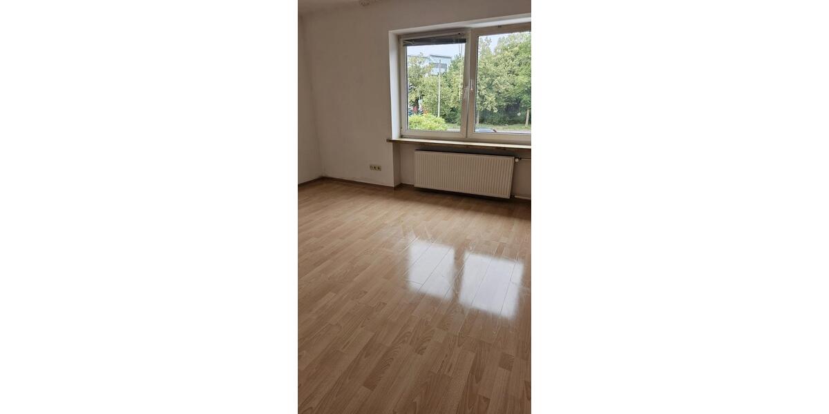 Etagenwohnung Neutraubling - 2 Zimmer, 45 m&sup2;, 590&euro; | Angebot:26447533