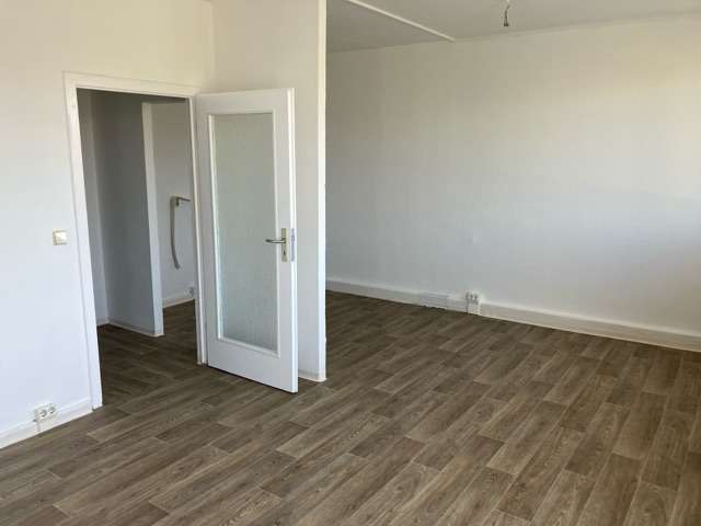 Wohnung zum Mieten in Gera 330 € 58.08 m²