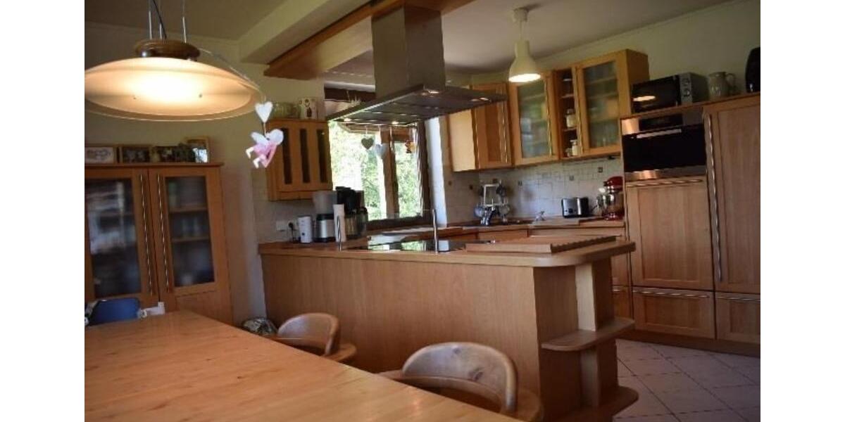 Einfamilienhaus Neu Wulmstorf - 9 Zimmer, 214 m&sup2;, 2.350&euro; | Angebot:25181981