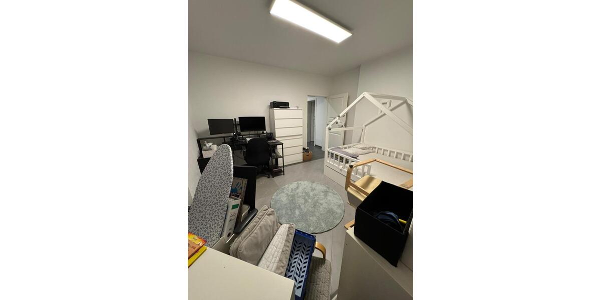 Etagenwohnung Bad Liebenstein - 4 Zimmer, 100 m&sup2;, 1.050&euro; | Angebot:25340222