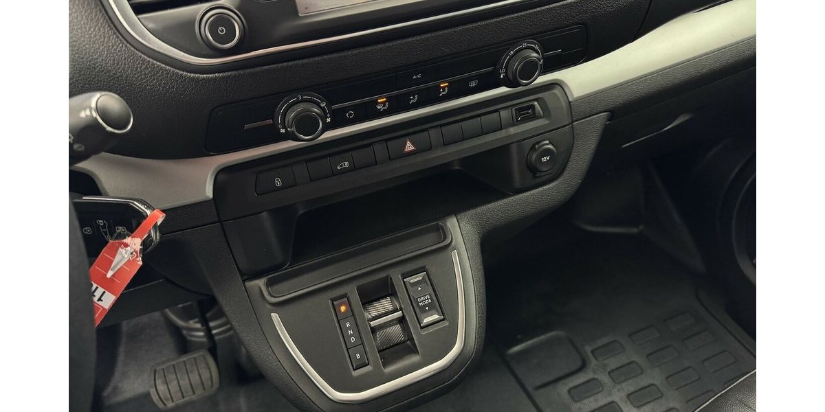 Opel Vivaro Cargo-e Elegance M 50kWh 1.Hand PDC 32.600 km 18.650 &euro; Lich 35423