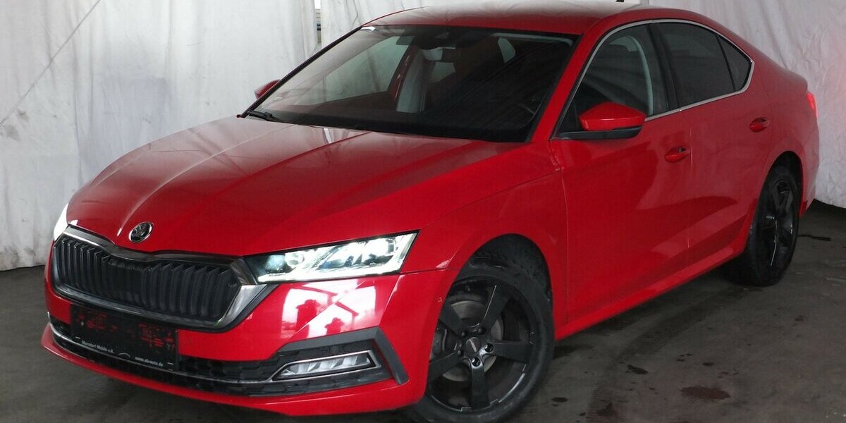 Skoda Octavia KUNDENAUFTRAG: STYLE NAVI BLUETOOTH PARKPI 53.254 km 18.998 &euro; Köln 50858