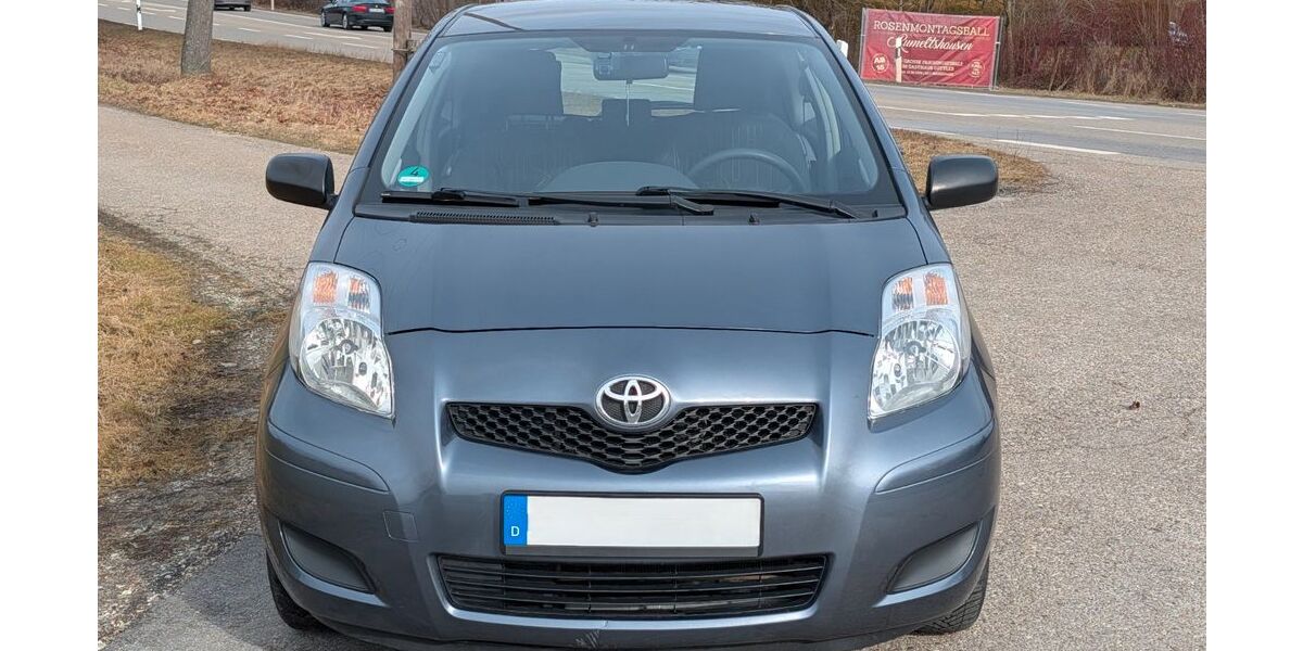 Toyota Yaris 96.000 km 3.200 &euro; Dachau 85221