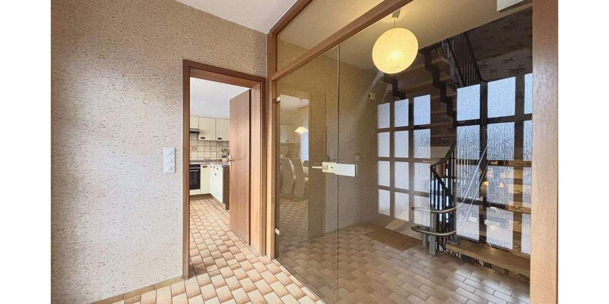 Einfamilienhaus Marburg Marbach - 7 Zimmer, 196 m&sup2;, 539.900&euro; | Angebot:25689222