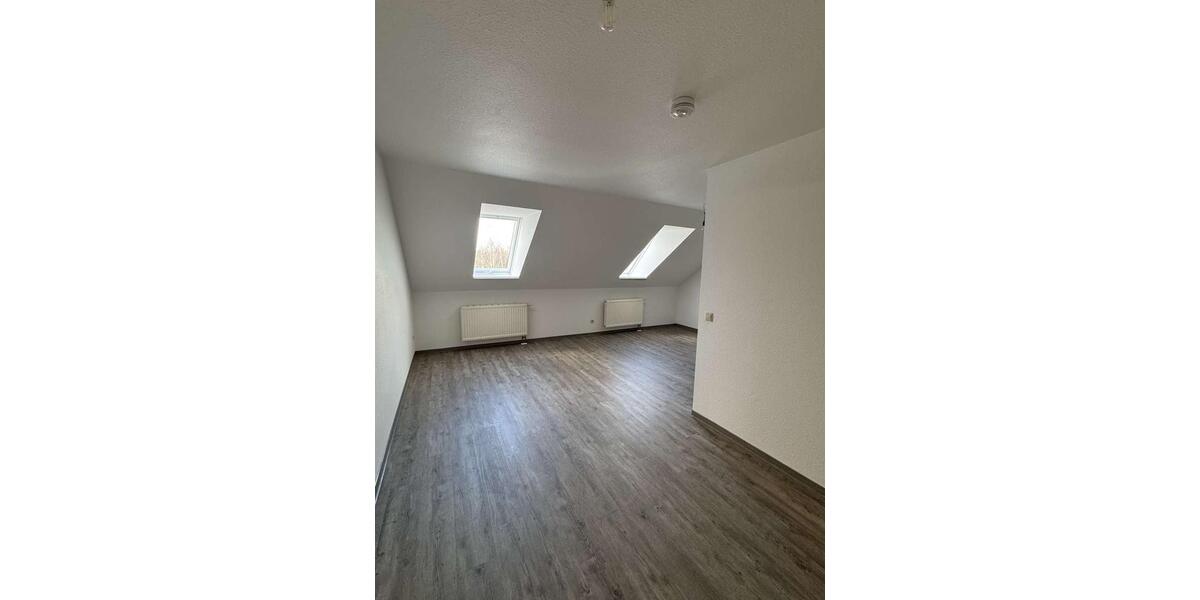 Dachgeschoßwohnung Pulsnitz - 1 Zimmer, 48 m&sup2;, 360&euro; | Angebot:25232377