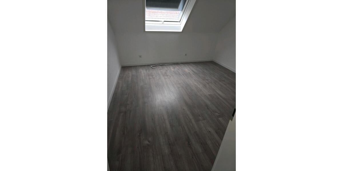 Dachgeschoßwohnung Weil der Stadt - 3 Zimmer, 70 m&sup2;, 1.050&euro; | Angebot:26301449