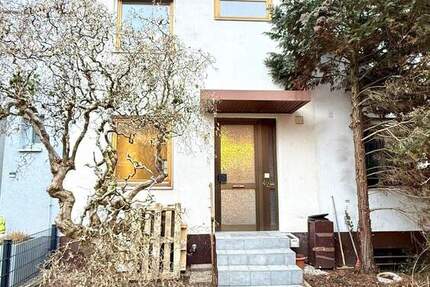 Haus Nürnberg Thon - 4 Zimmer, 114 m&sup2;, 1.600&euro; | Angebot:25670106