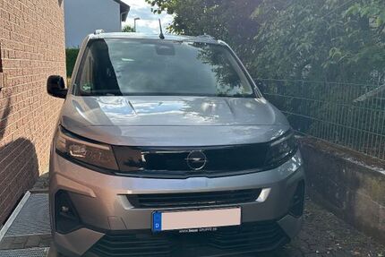 Opel Combo 1.150 km 37.000 &euro; Dreieich 63303