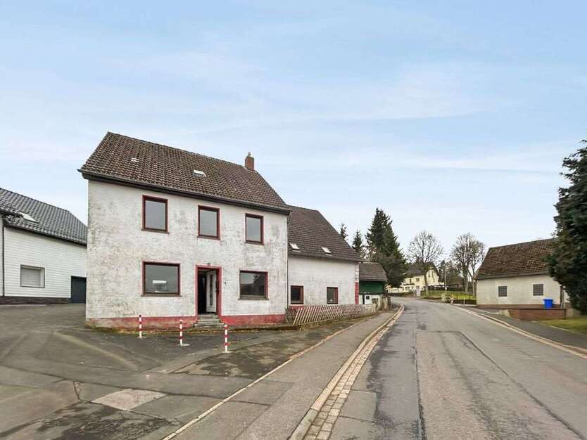 Haus zum Kaufen in Dahlem 124.000 € 220 m²