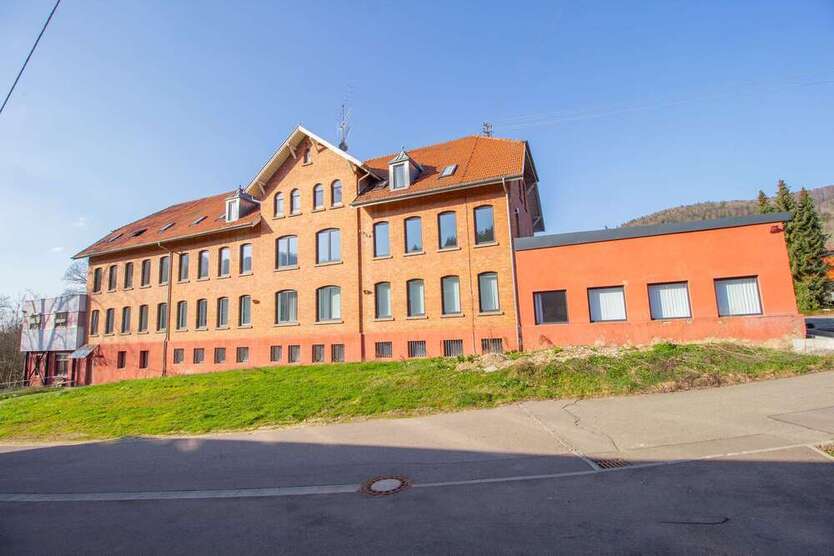 Büro in Albstadt 900.000 € 1747 m²