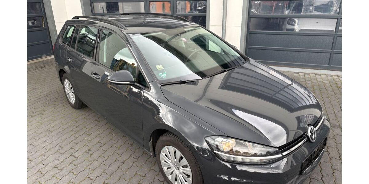 VW Golf 92.000 km 9.900 &euro; Neustadt 67433