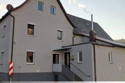 Werkstatt mit Haus! Top-saniert mit viel Platz und mehr - mitten in Hartmannshof 6 zimmer