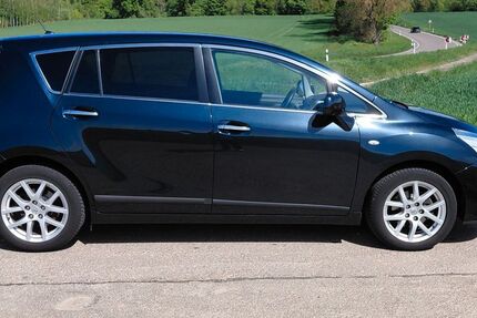 Toyota Corolla Verso 141.000 km 6.350 &euro; Heilbronn 74080