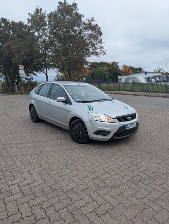 Ford Focus 194.000 km 2.900 € Hohendodeleben 39167
