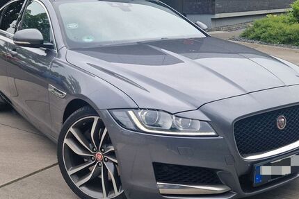 Jaguar XF 226.200 km 12.400 &euro; Göttingen 37081