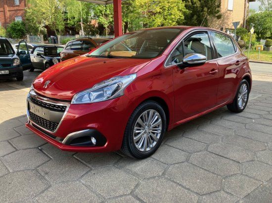 Peugeot 208 8.950 km 11.990 &euro; Warstein-Westendorf 59581
