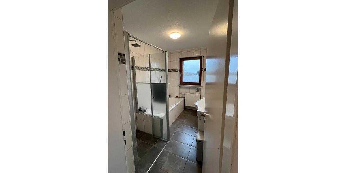 Etagenwohnung Schauenburg - 4 Zimmer, 100 m&sup2;, 1.000&euro; | Angebot:25172640