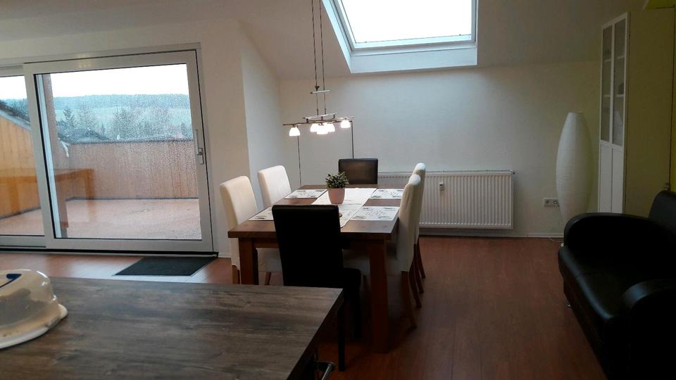 Dachgeschoßwohnung Erlenbach am Main - 5 Zimmer, 18 m&sup2;, 300&euro; | Angebot:26067072