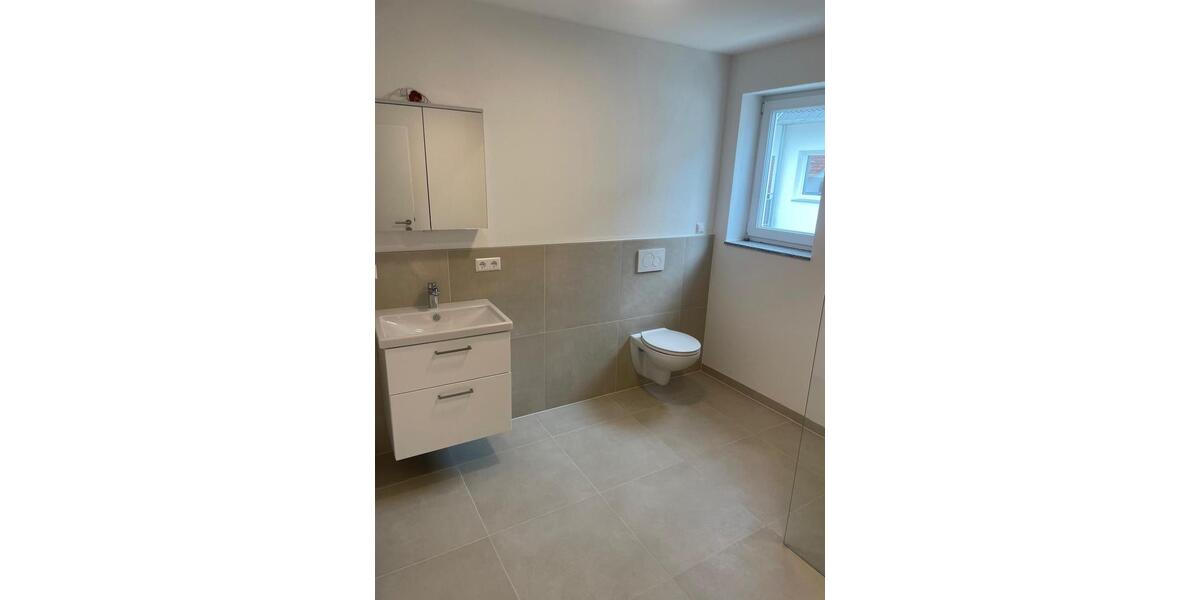 Reihenhaus Laichingen - 5 Zimmer, 150 m&sup2;, 1.570&euro; | Angebot:25379083