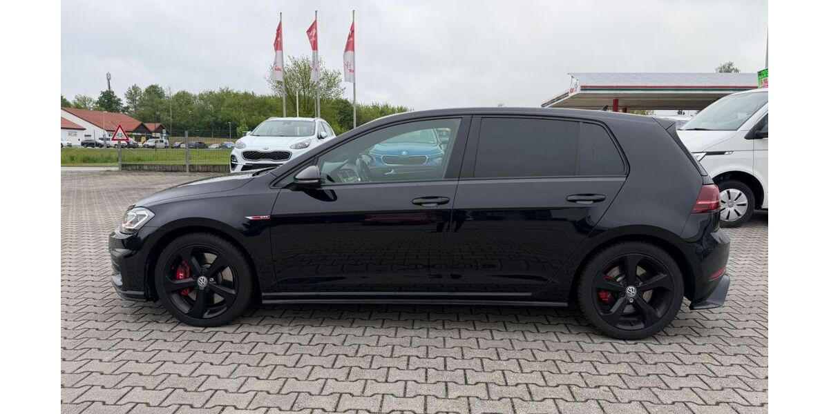 VW Golf 77.560 km 22.990 &euro; Göda 02633