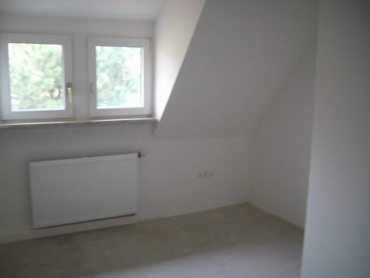 Dachgeschoßwohnung Petersberg - 3 Zimmer, 41 m&sup2;, 401&euro; | Angebot:26543122