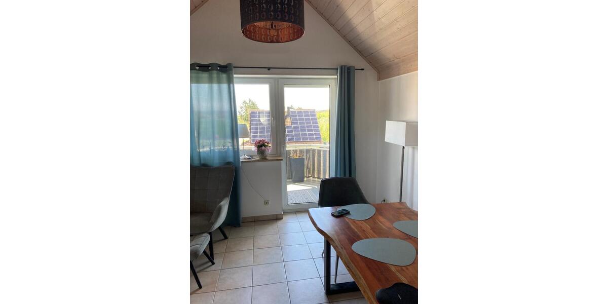 Dachgeschoßwohnung Memmelsdorf - 3 Zimmer, 82 m&sup2;, 800&euro; | Angebot:26351914