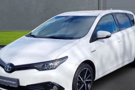 Toyota Auris 63.775 km 16.890 &euro; Wingst 21789