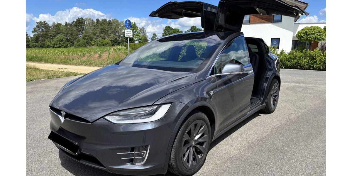 Tesla Model X 190.000 km 25.900 &euro; Neuhaus 91284