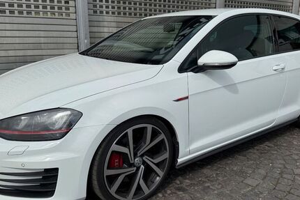 VW Golf
