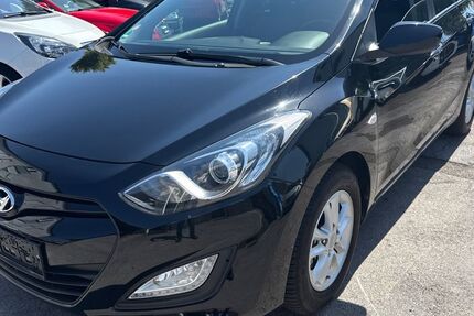 Hyundai i30 96.000 km 5.600 &euro; Leverkusen 51381