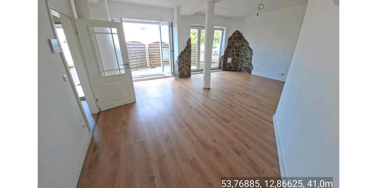 Erdgeschoßwohnung Malchin - 2 Zimmer, 86 m&sup2;, 590&euro; | Angebot:26456346