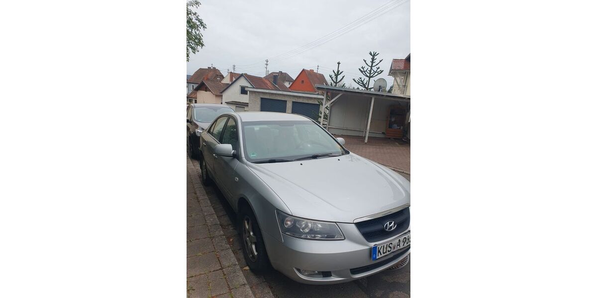 Hyundai SONATA 220.000 km 1.800 &euro; Gries 66903