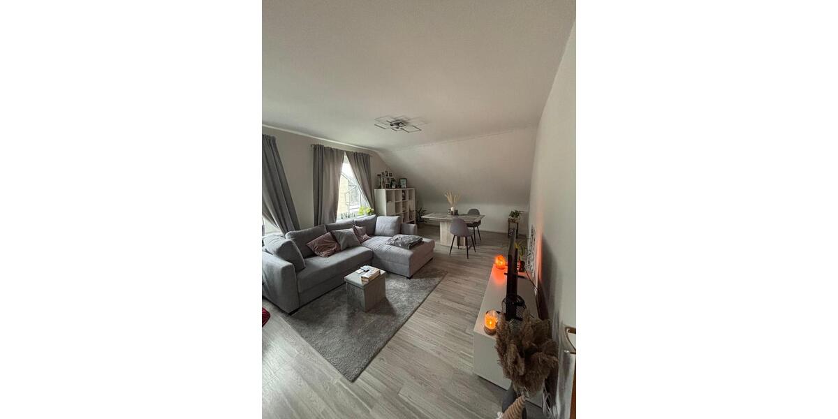 Dachgeschoßwohnung Uslar - 3 Zimmer, 64 m&sup2;, 650&euro; | Angebot:25105484