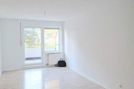 Recklinghausen-Quellberg! Renovierte Single-Wohnung mit Westbalkon in gepflegtem Mehrfamilienhaus. 3 zimmer