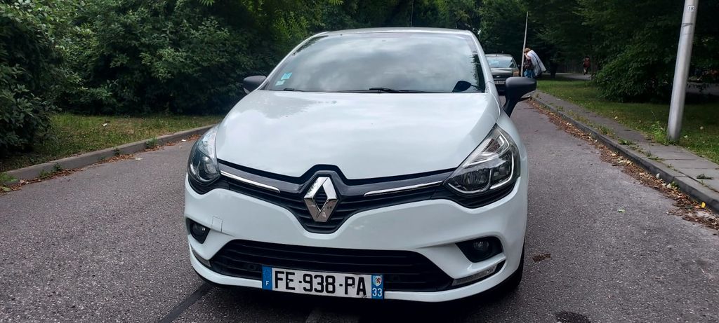 Renault Clio 125.000 km 7.399 &euro; Frankfurt am Main 60320