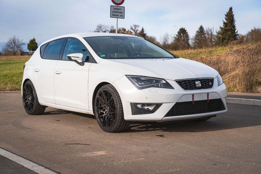 Seat Leon 97.226 km 13.700 € Wendlingen 73240
