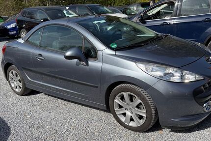 Peugeot 207 99.000 km 3.999 &euro; Detmold 32758
